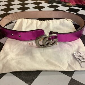 Gucci Metallic Fuchsia GG Buckle Leather Belt